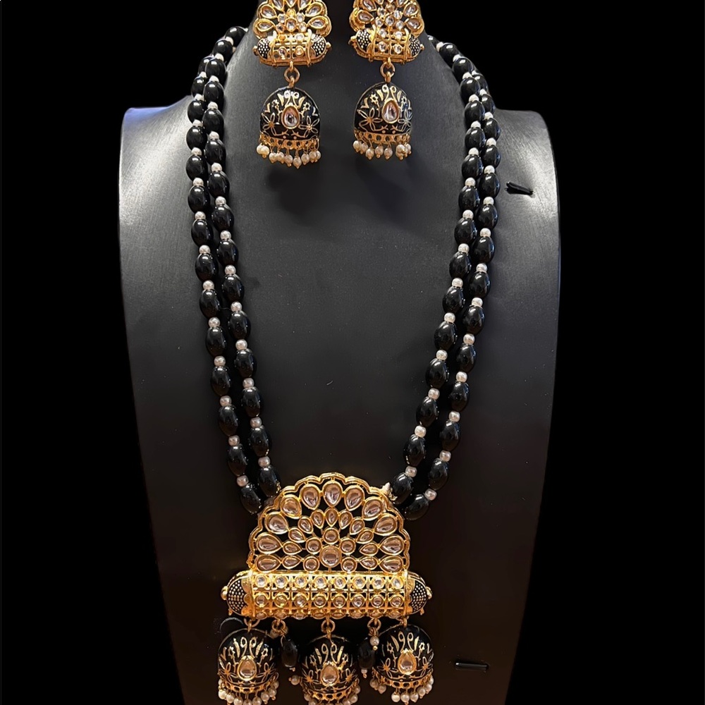 Brand New Beautiful Jewelry Set